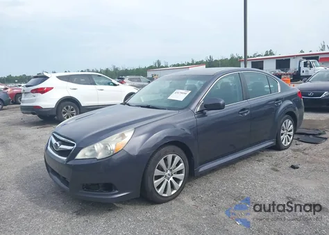 2010 Subaru Legacy 2.5I Limited из США, поврежденный, VIN 4S3BMBK63A3217679